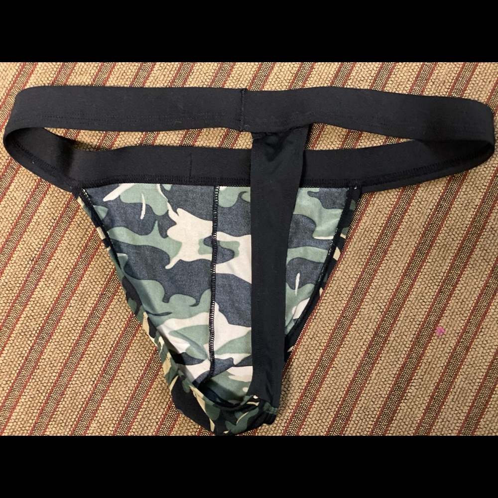 Hustler men Thong - Picture 3 of 4